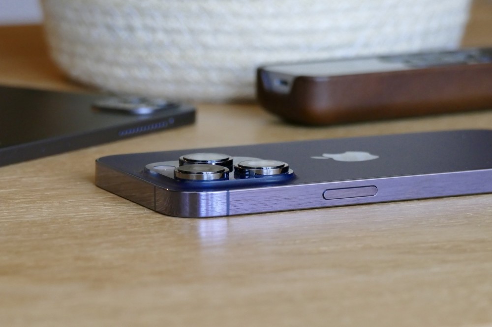 Модуль камеры iPhone 14 Pro.